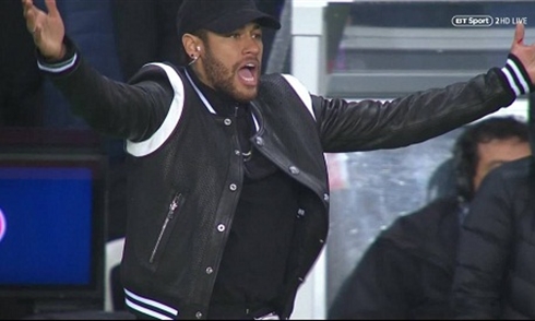 Neymar đối diện án phạt từ UEFA vì chửi tổ trọng tài