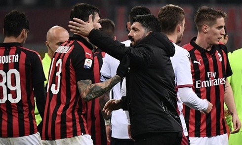 AC Milan bất ngờ xin DỪNG CUỘC CHƠI ở Europa League