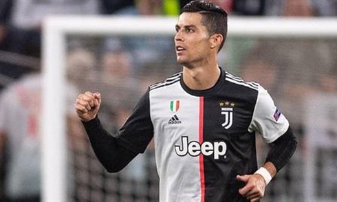 Ronaldo lại thiết lập kỷ lục tại Champions League