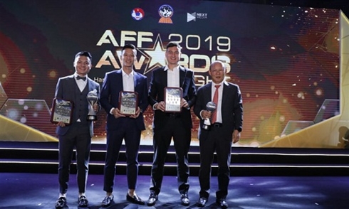 AFF Awards 2019: Vinh danh HLV Park Hang Seo và Quang Hải