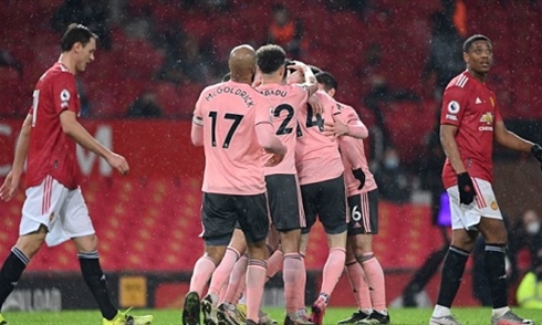 Man Utd 1-2 Sheff Utd: Địa chấn tại Old Trafford