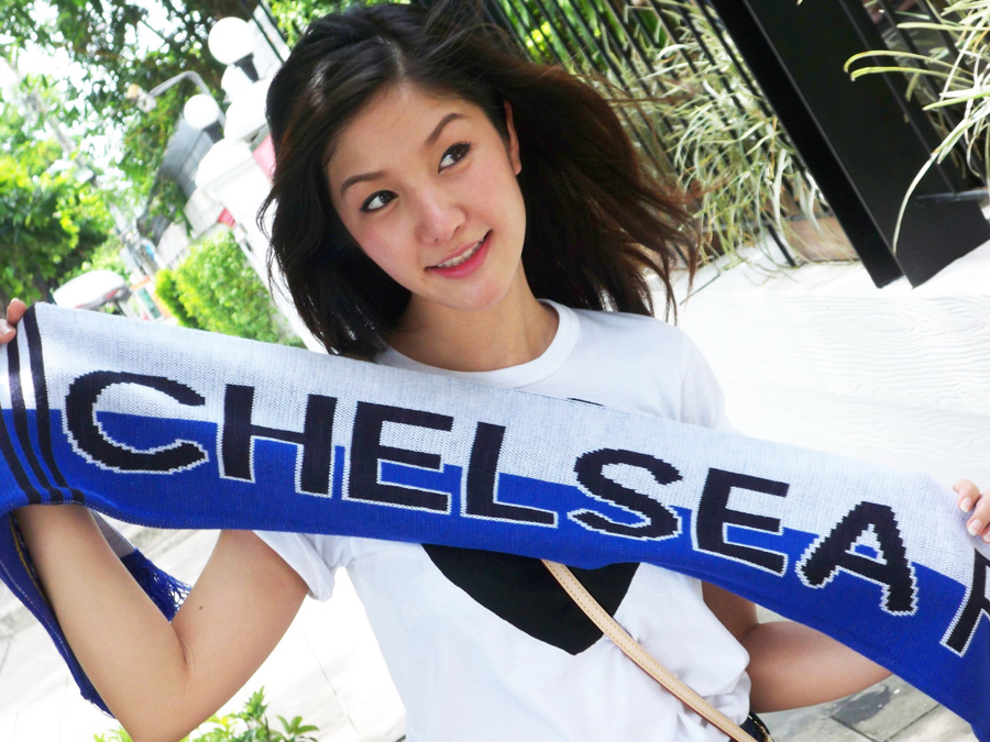 Fan Chelsea xinh đẹp tại Thái Lan
