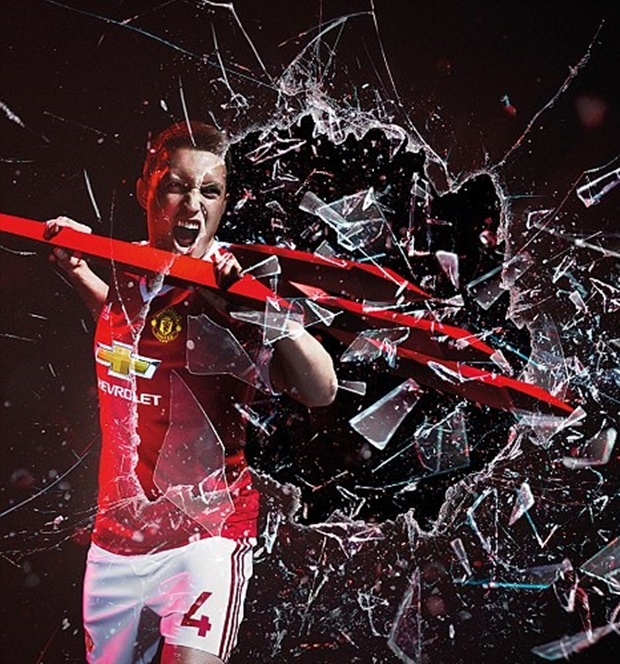 Man Utd ra mắt áo đấu adidas mới tuyệt đẹp, đậm chất “Quỷ”