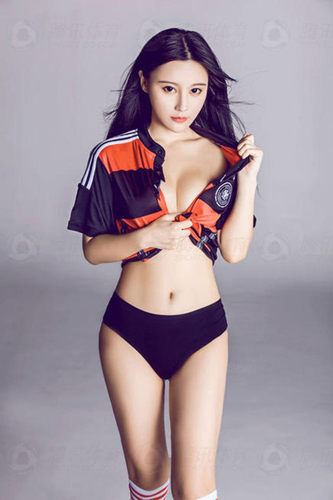Nữ CĐV bóng đá sexy, nóng bỏng nhất Trung Quốc