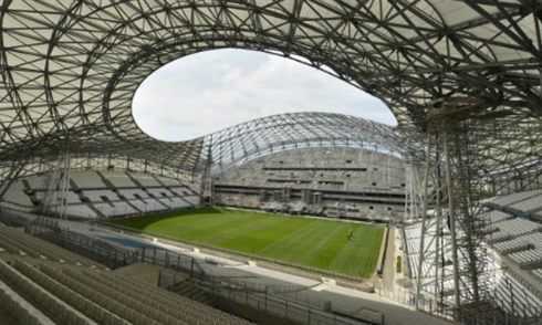 Marseille cấm cửa các CĐV nhà vào sân Velodrome