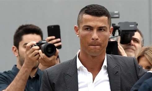 Ronaldo chi 19 triệu euro để tránh ngồi tù