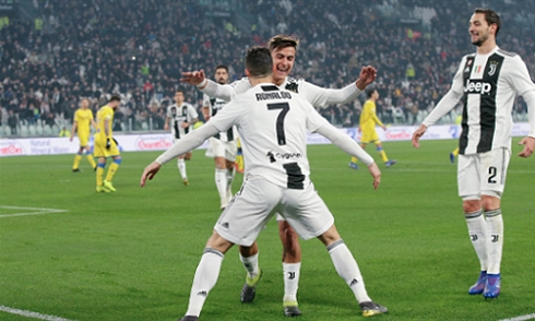 Ronaldo tiếp tục nổ súng, Juventus củng cố ngôi đầu