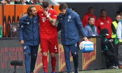 Dính chấn thương nặng, trung vệ của Bayern mất luôn EURO