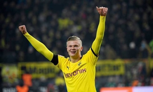 Tân binh trẻ tuổi của Dortmund lập kỷ lục mới