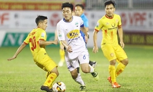 Bóng đá Việt Nam trở lại với cuộc so tài giữa Nam Định và HAGL