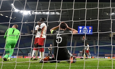 Gục ngã trước Leipzig, MU ngậm ngùi xuống đá Europa League