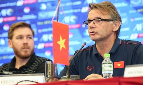 Tân 'thuyền trưởng' Philippe Troussier triệu tập danh sách U23 Việt Nam